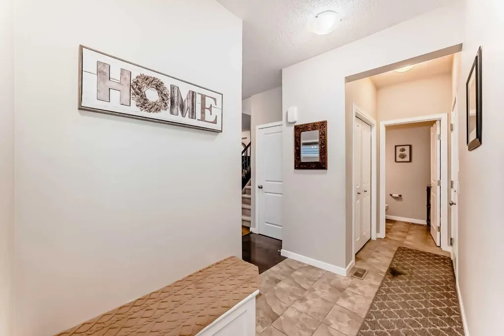 156 Cougar Ridge Manor SW Calgary AB T3H 0V4