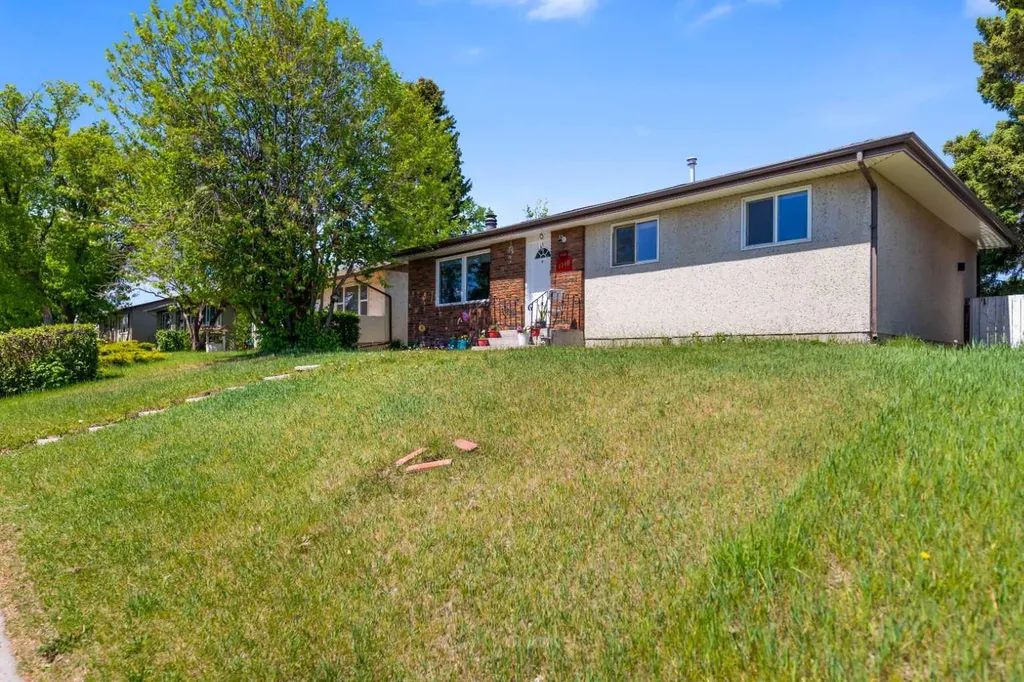 4140 Maryvale Drive NE Calgary AB T2A2T1