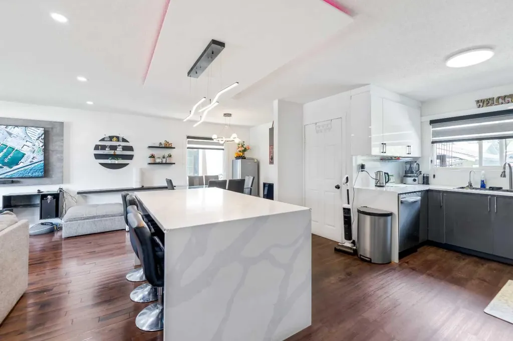 4140 Maryvale Drive NE Calgary AB T2A2T1