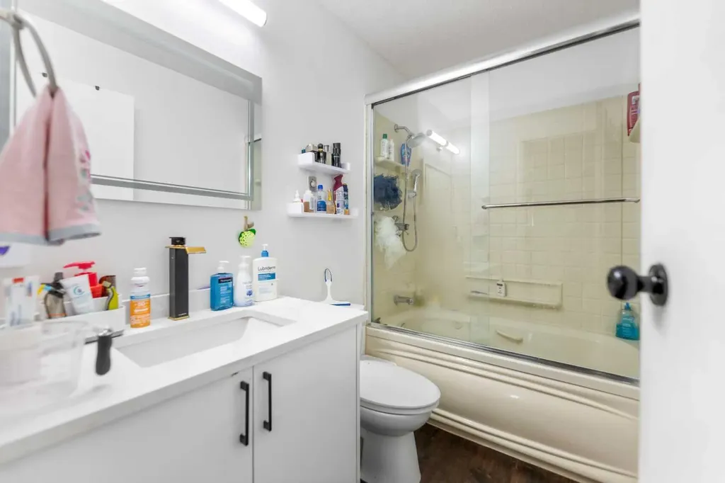 4140 Maryvale Drive NE Calgary AB T2A2T1