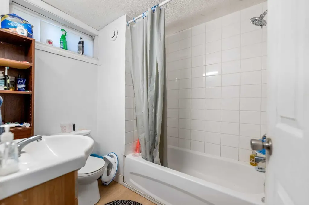 4140 Maryvale Drive NE Calgary AB T2A2T1