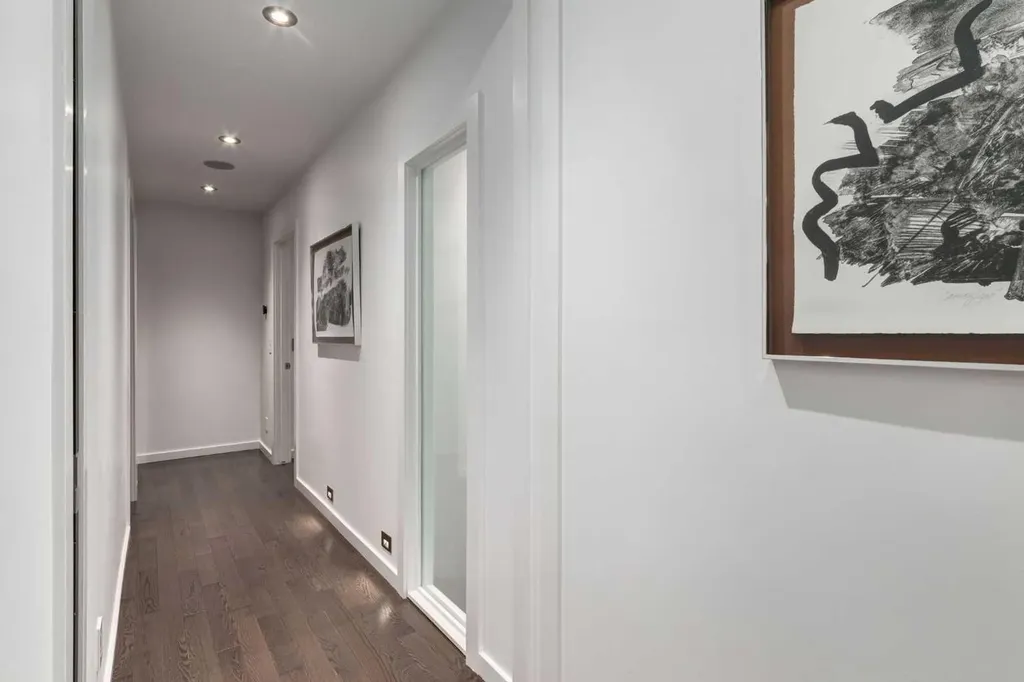 4715 15 Street SW Calgary AB T2T 4B5