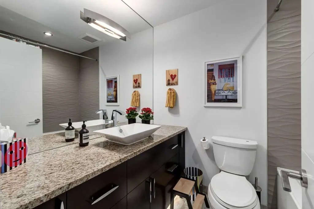 4715 15 Street SW Calgary AB T2T 4B5