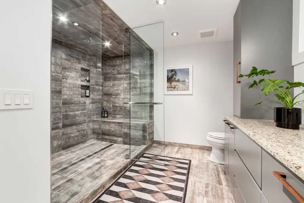 4715 15 Street SW Calgary AB T2T 4B5