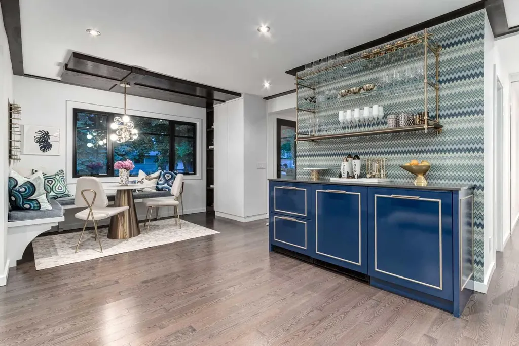 4715 15 Street SW Calgary AB T2T 4B5