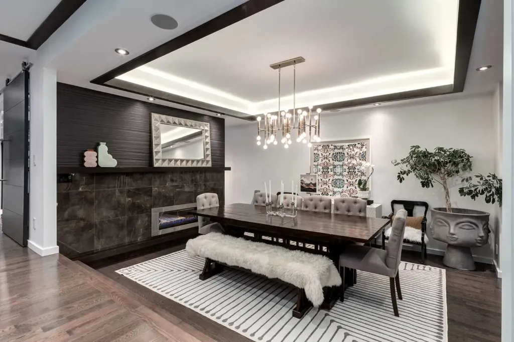 4715 15 Street SW Calgary AB T2T 4B5