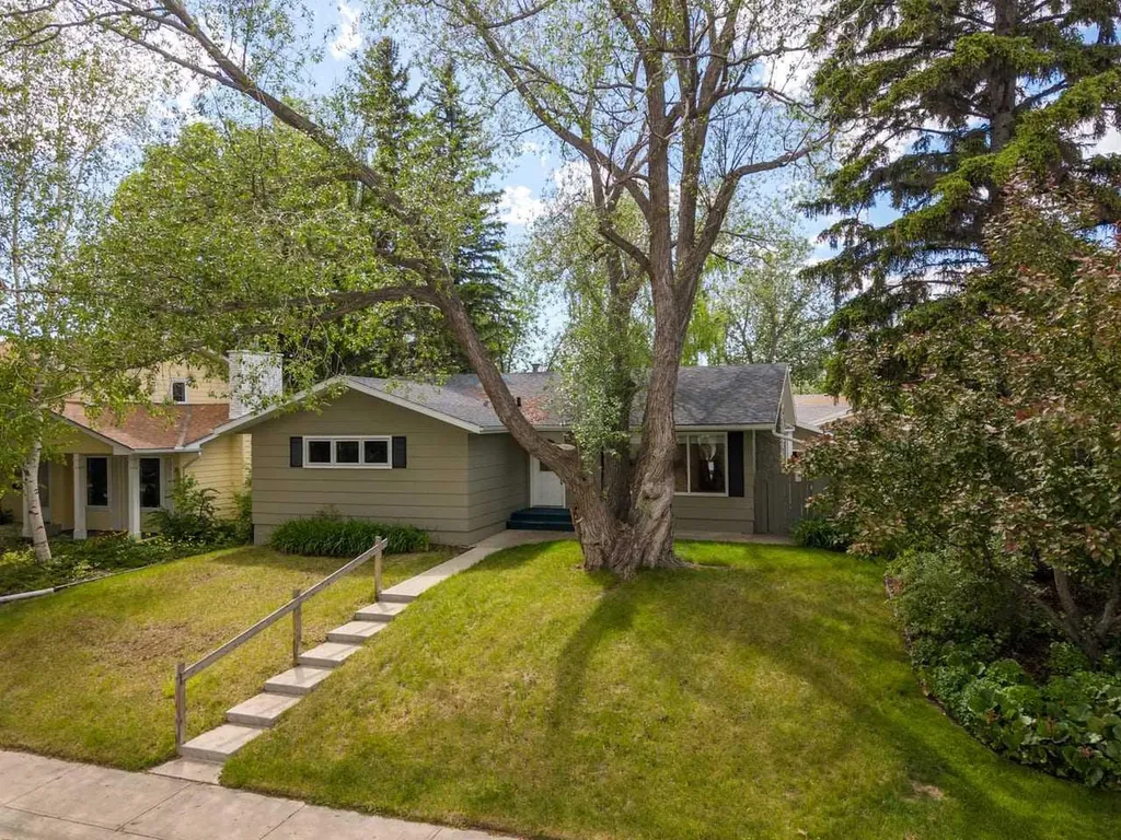 10731 Maplebend Drive SE Calgary AB T2J 1X3