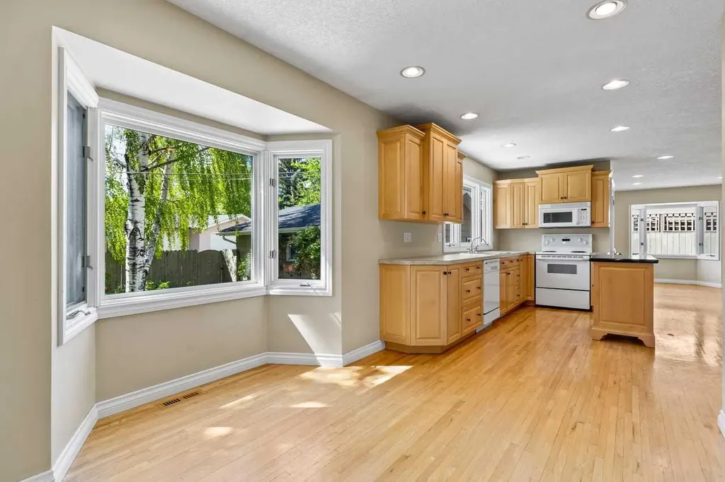 10731 Maplebend Drive SE Calgary AB T2J 1X3