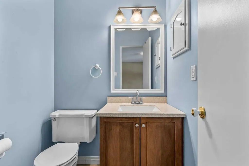 10731 Maplebend Drive SE Calgary AB T2J 1X3