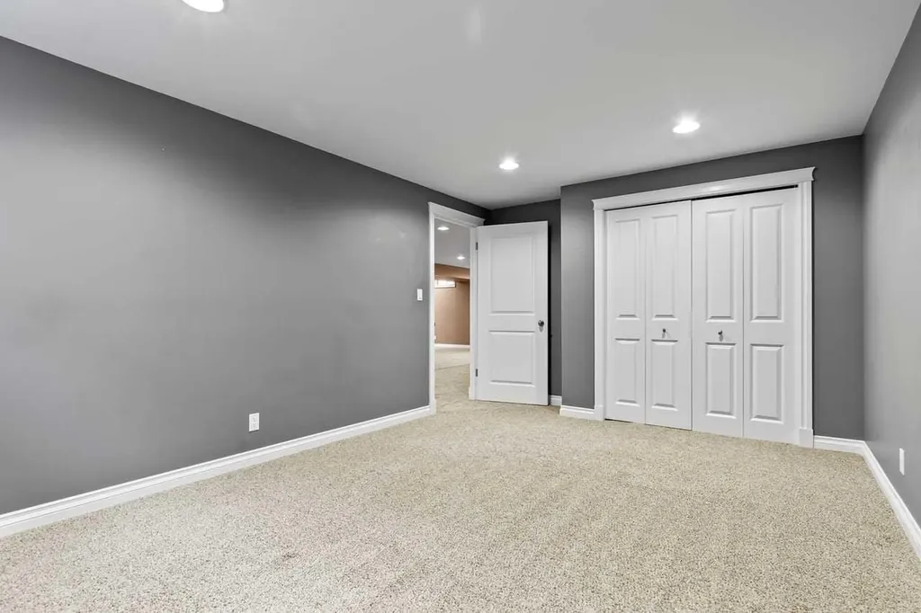 10731 Maplebend Drive SE Calgary AB T2J 1X3