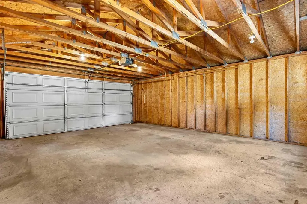 10731 Maplebend Drive SE Calgary AB T2J 1X3