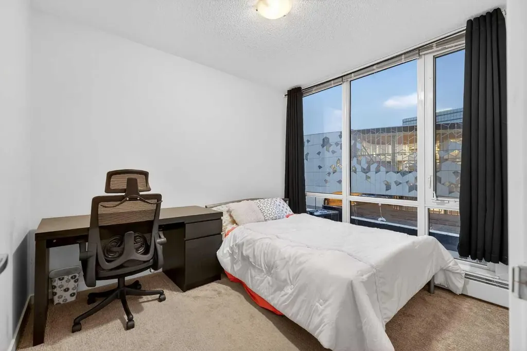 450 8 Avenue SE Calgary AB T2G 1T2
