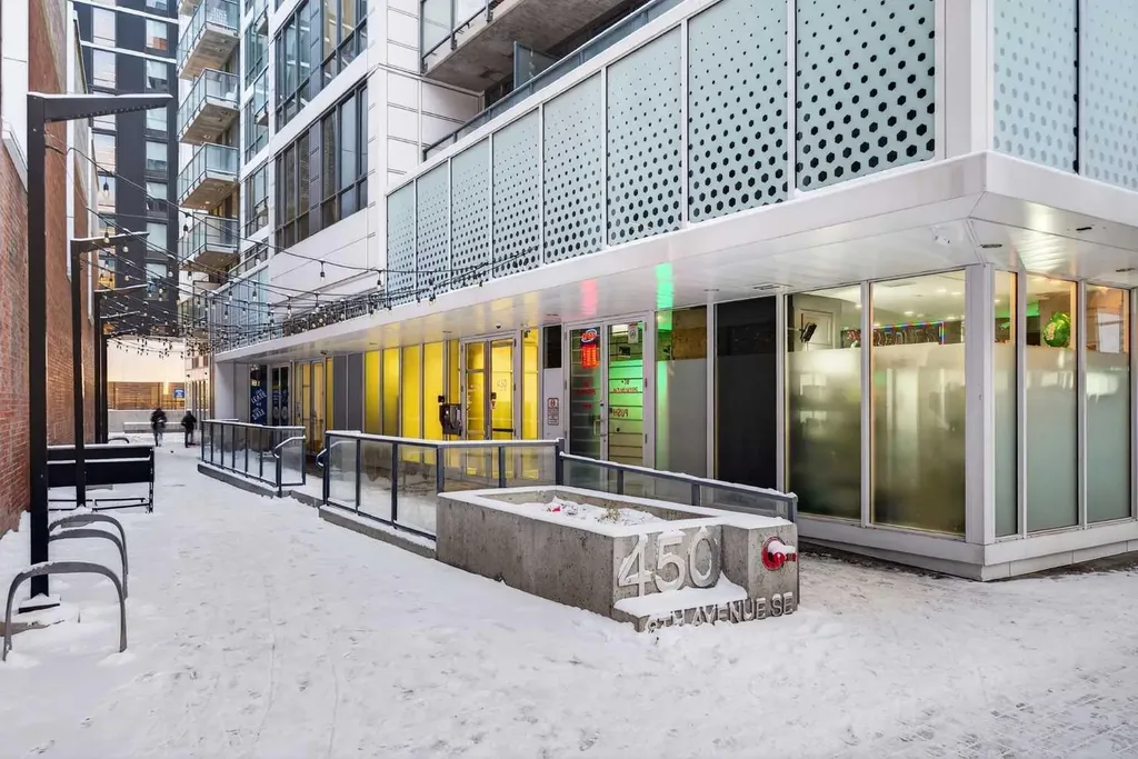 450 8 Avenue SE Calgary AB T2G 1T2