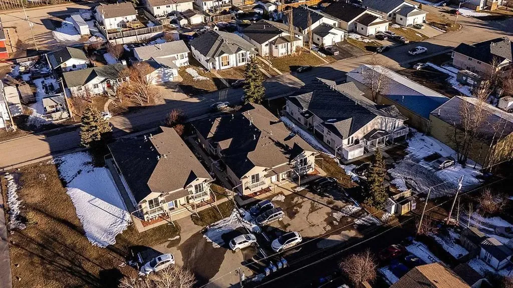 4626 44 Street Sylvan Lake AB T4S 1W7