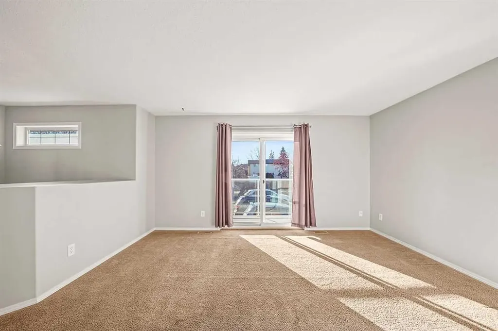 4626 44 Street Sylvan Lake AB T4S 1W7