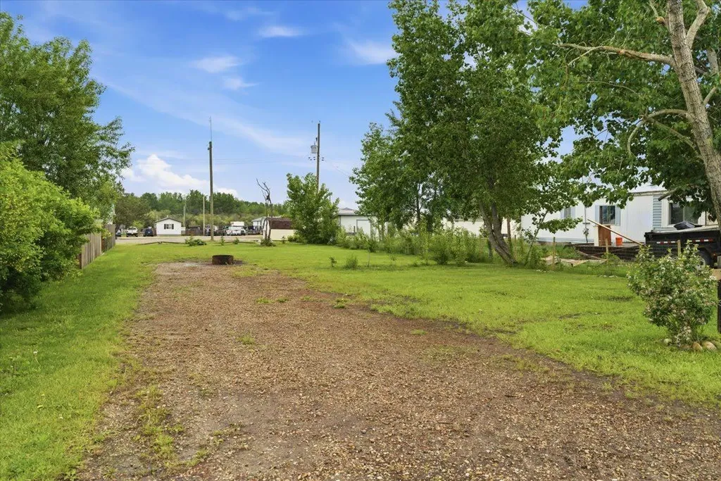 10105 99 Avenue Bezanson AB T0H0G0