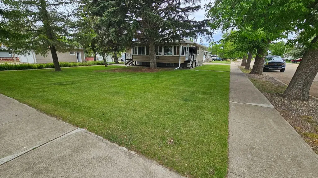 132 5 Avenue NE Milk River AB T0K 1M0