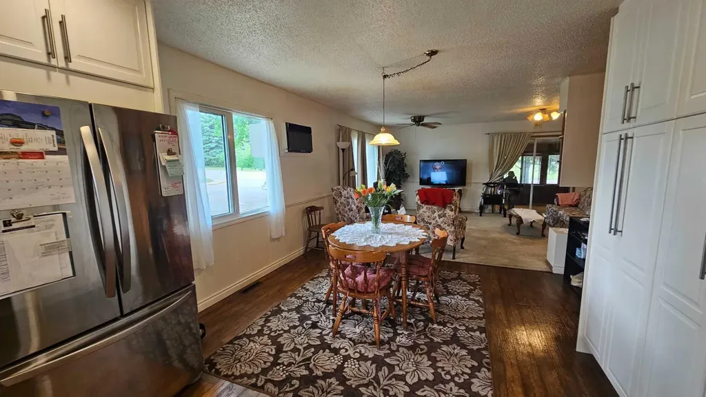 132 5 Avenue NE Milk River AB T0K 1M0