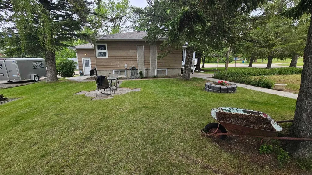 132 5 Avenue NE Milk River AB T0K 1M0