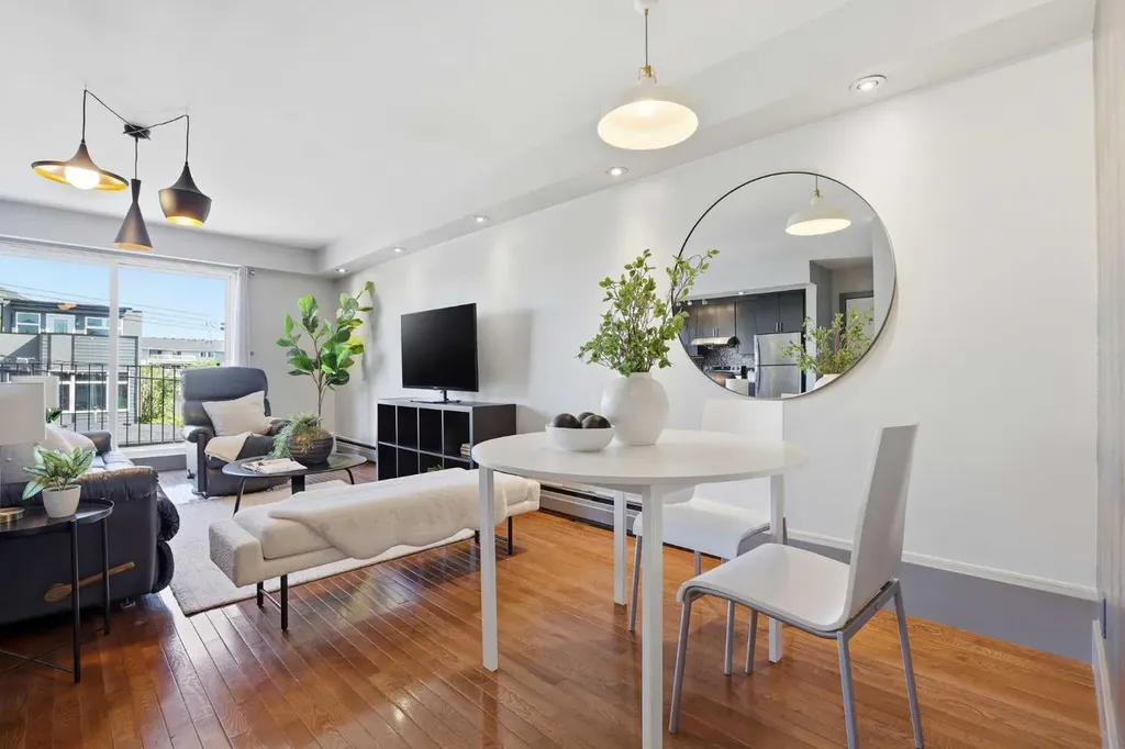 1736 13 Avenue SW Calgary AB T3C 0T9