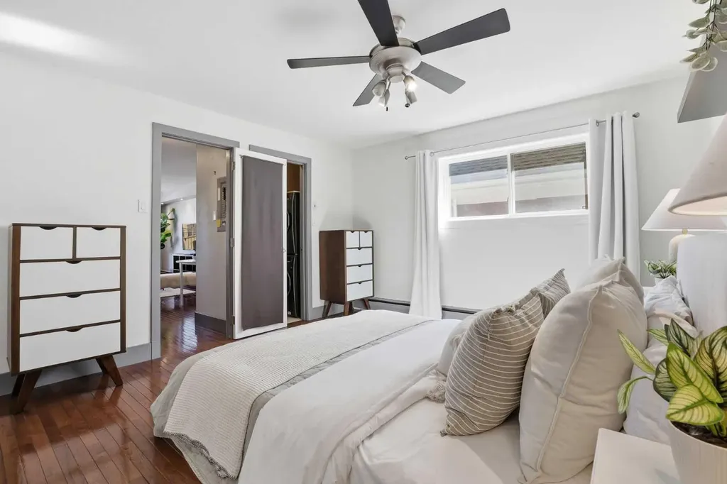 1736 13 Avenue SW Calgary AB T3C 0T9