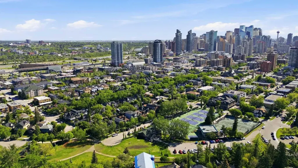 1736 13 Avenue SW Calgary AB T3C 0T9