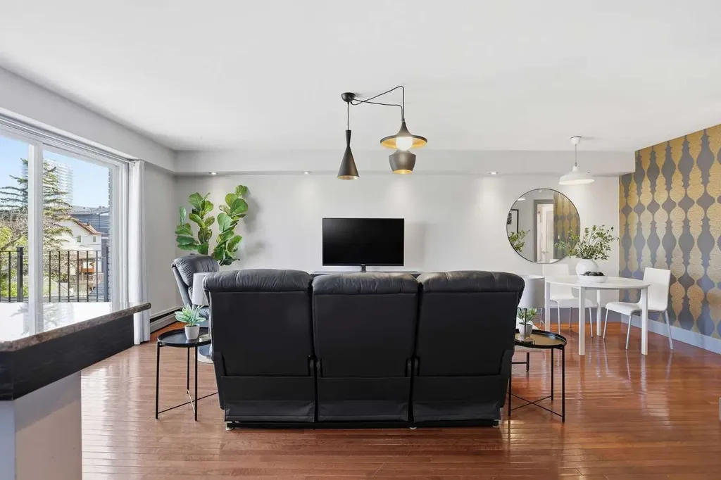 1736 13 Avenue SW Calgary AB T3C 0T9