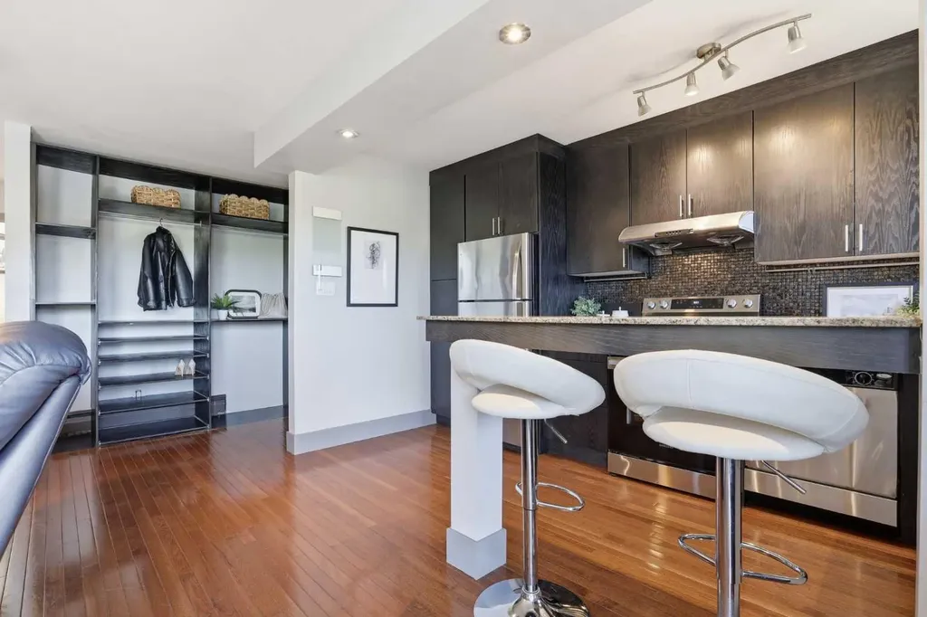 1736 13 Avenue SW Calgary AB T3C 0T9