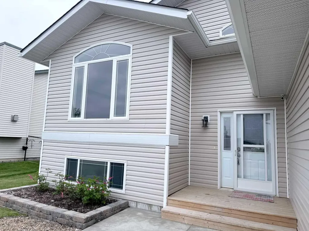 9609 100 Avenue Lac La Biche AB T0A 2C0