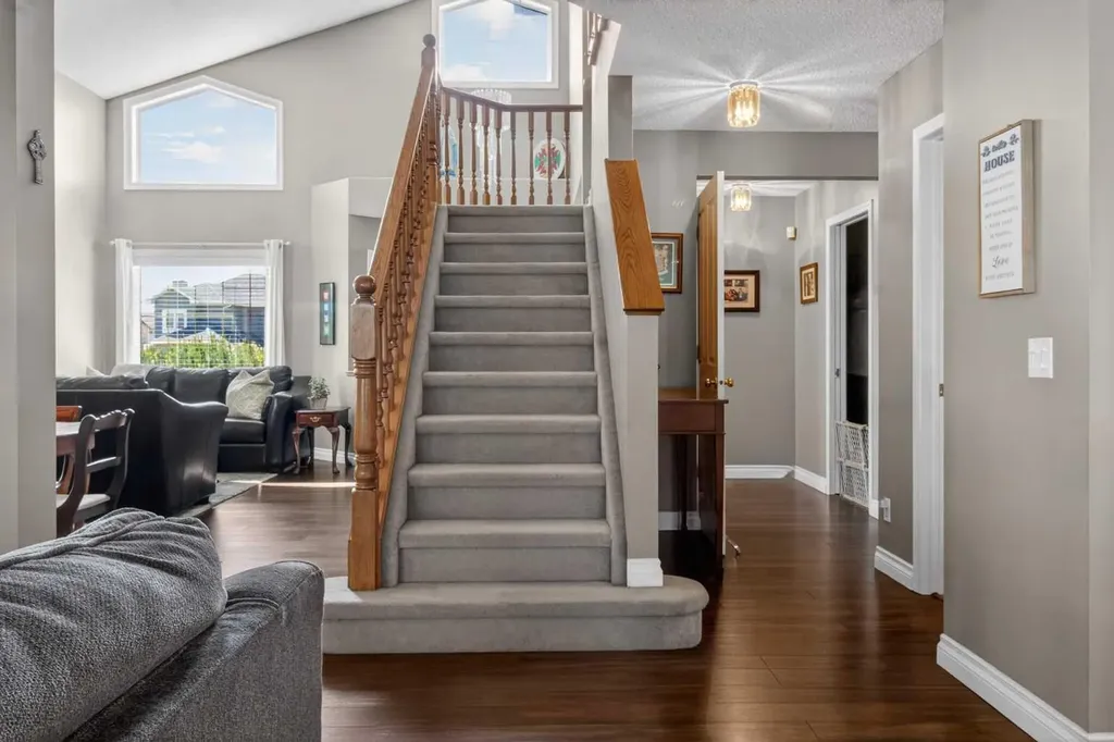 210 Douglas Ridge Place SE Calgary AB T2Z 2T4