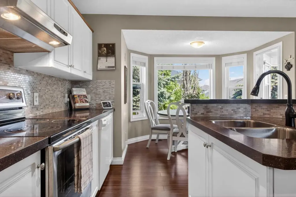 210 Douglas Ridge Place SE Calgary AB T2Z 2T4