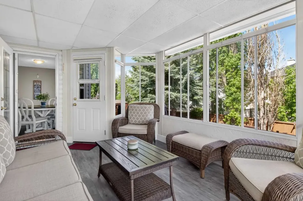 210 Douglas Ridge Place SE Calgary AB T2Z 2T4