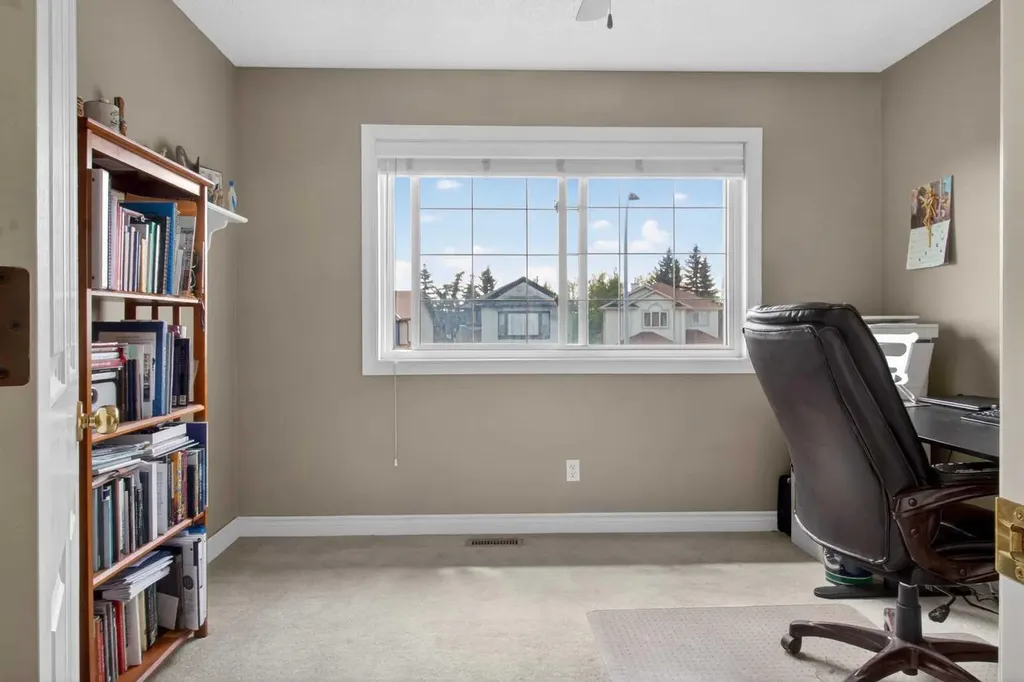 210 Douglas Ridge Place SE Calgary AB T2Z 2T4