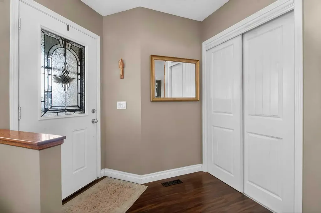 210 Douglas Ridge Place SE Calgary AB T2Z 2T4