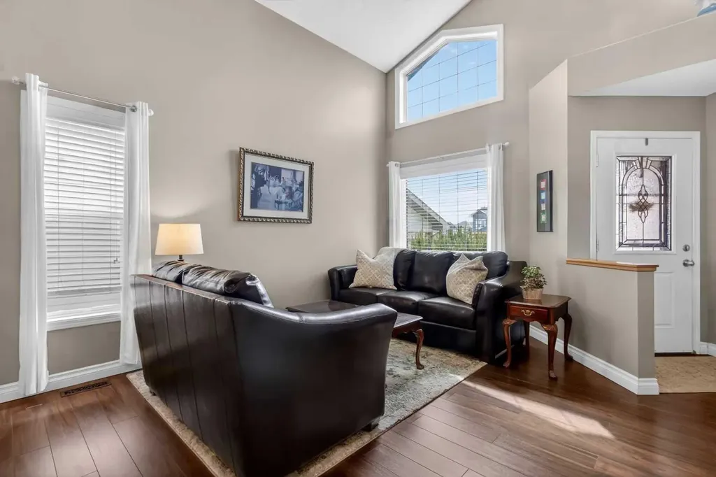 210 Douglas Ridge Place SE Calgary AB T2Z 2T4
