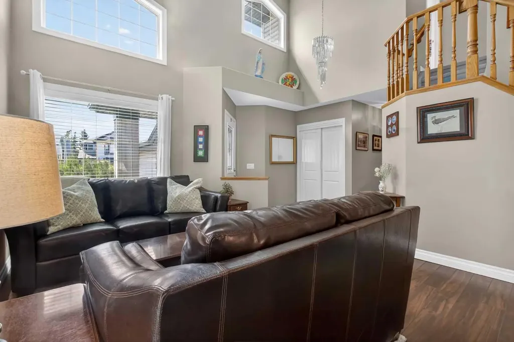 210 Douglas Ridge Place SE Calgary AB T2Z 2T4