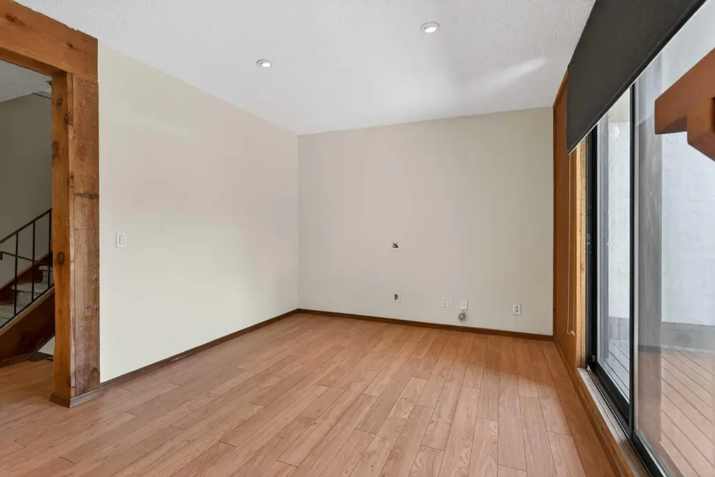 2520 Palliser Drive SW Calgary AB T2V4S9