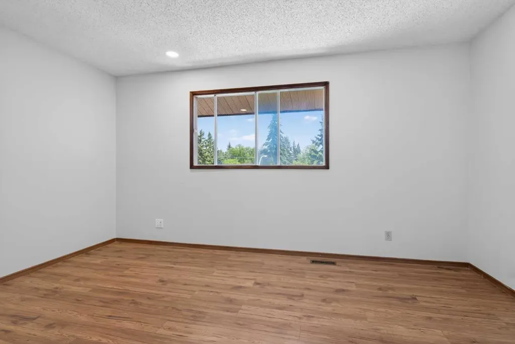 2520 Palliser Drive SW Calgary AB T2V4S9