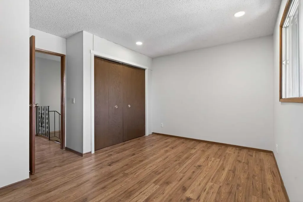2520 Palliser Drive SW Calgary AB T2V4S9