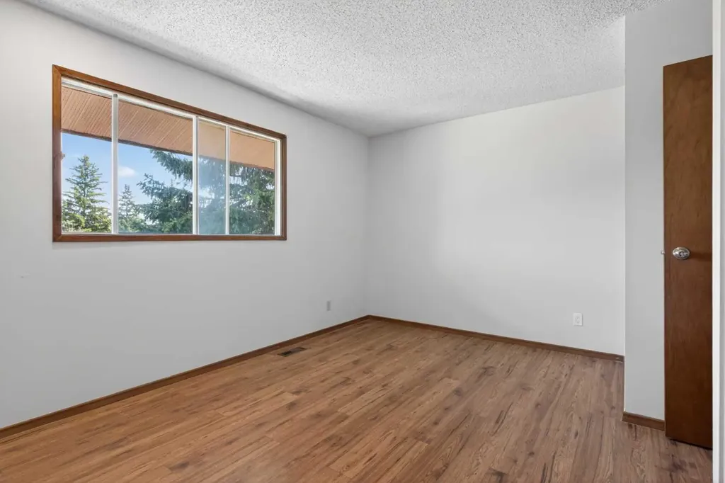 2520 Palliser Drive SW Calgary AB T2V4S9