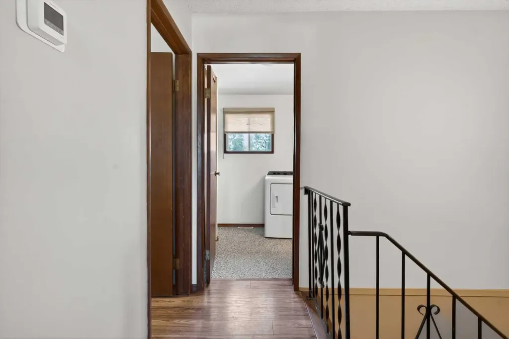 2520 Palliser Drive SW Calgary AB T2V4S9