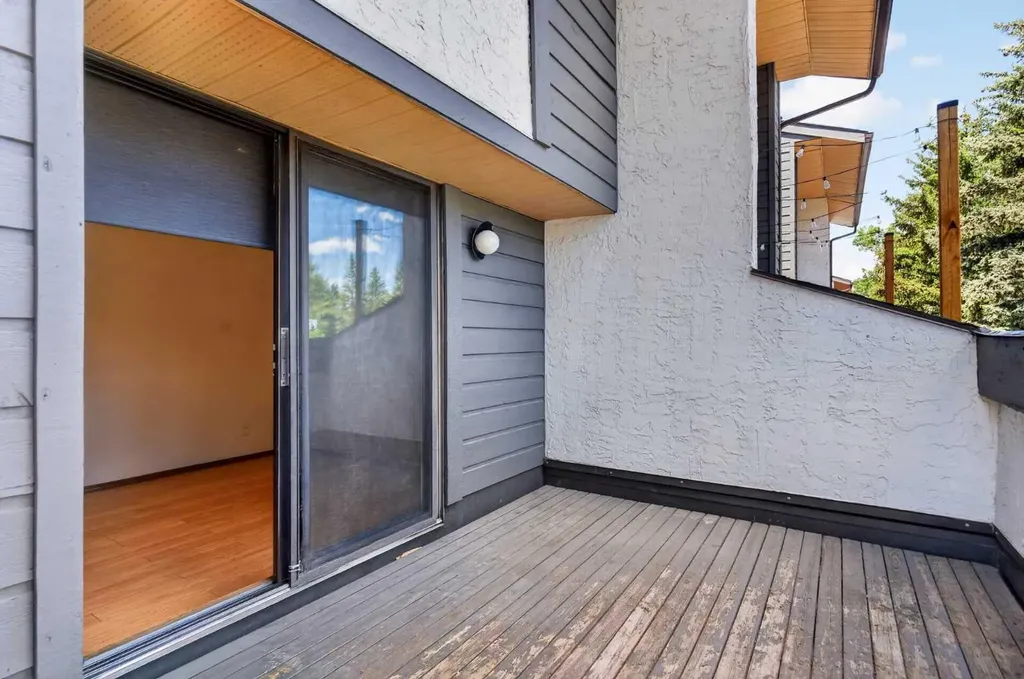 2520 Palliser Drive SW Calgary AB T2V4S9