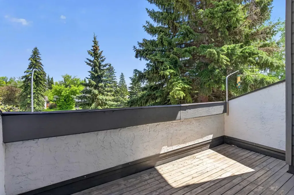 2520 Palliser Drive SW Calgary AB T2V4S9