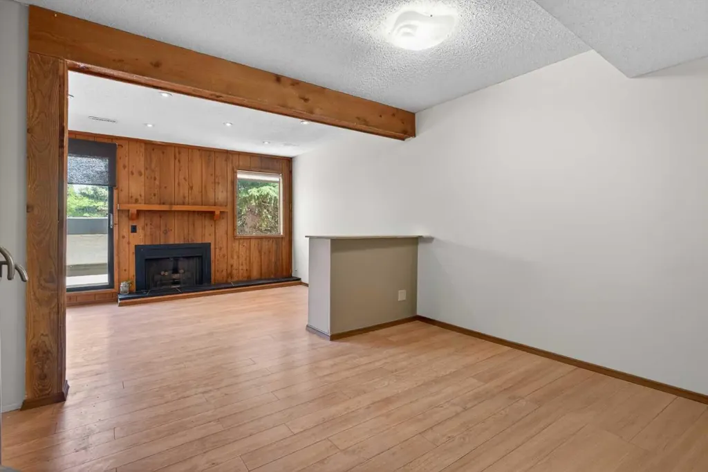 2520 Palliser Drive SW Calgary AB T2V4S9