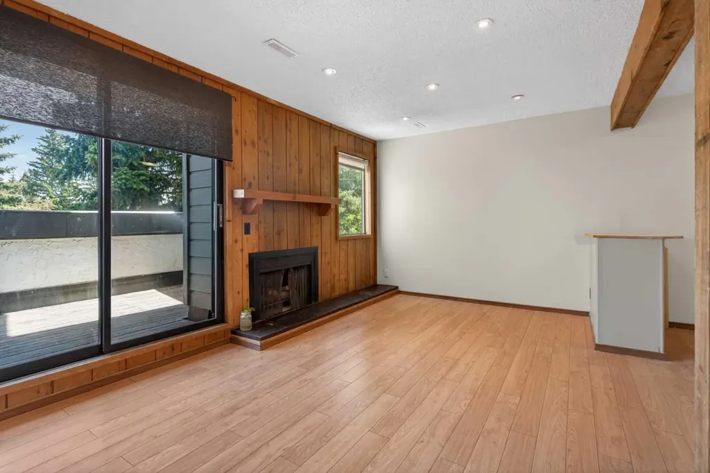 2520 Palliser Drive SW Calgary AB T2V4S9