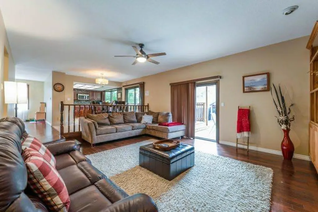 181 Huntington Park Drumheller AB T0J0Y6