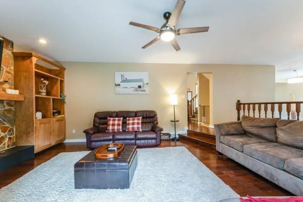 181 Huntington Park Drumheller AB T0J0Y6