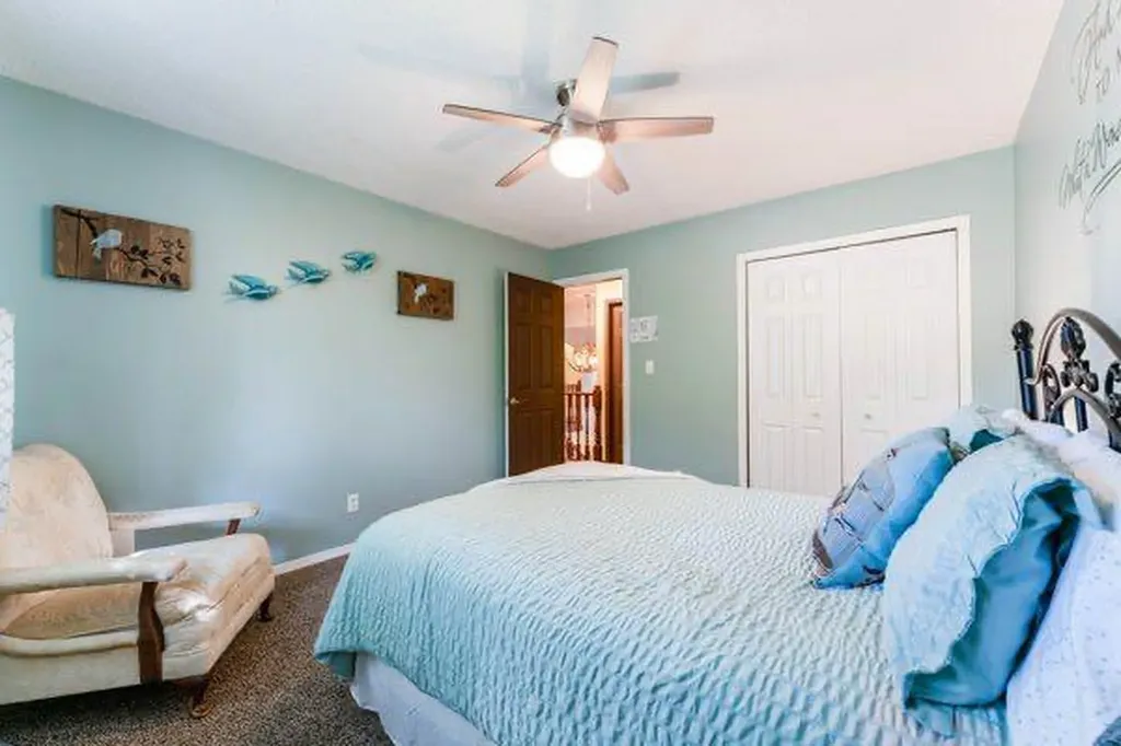 181 Huntington Park Drumheller AB T0J0Y6