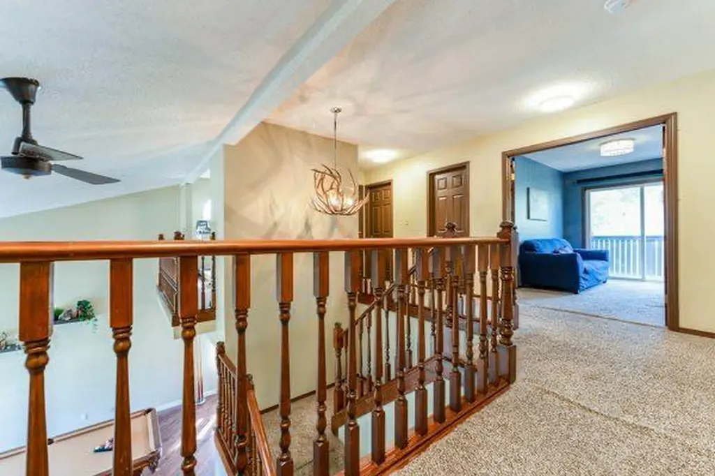 181 Huntington Park Drumheller AB T0J0Y6
