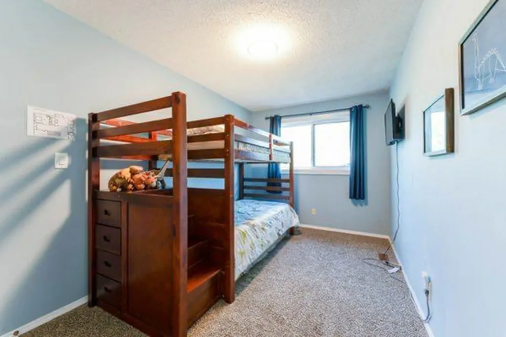 181 Huntington Park Drumheller AB T0J0Y6